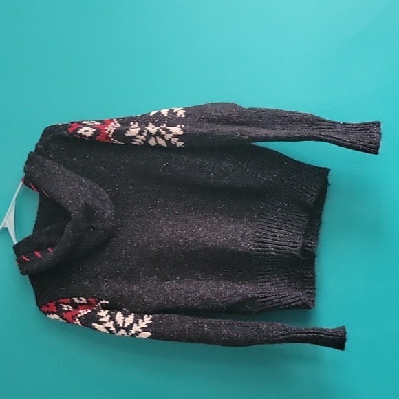 Women's Hooded Sweater - Picture 3 of 7